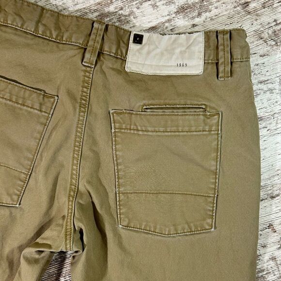 Men’s Gap 1969 09 Worker cargo pants khaki tan distressed straight Sz 31 x 30.5” - Picture 6 of 9